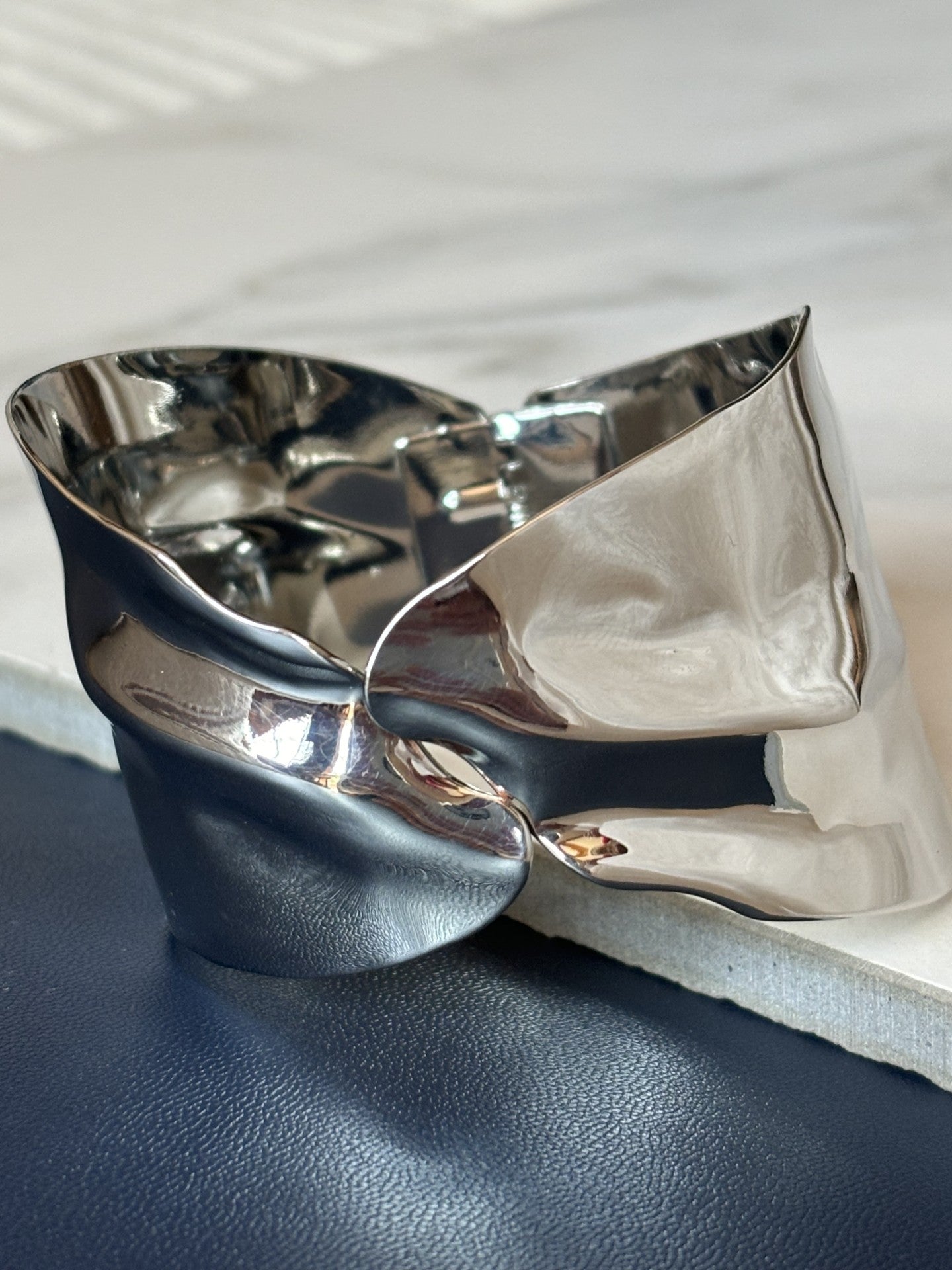 Folded Metal Center Clasp Bracelet