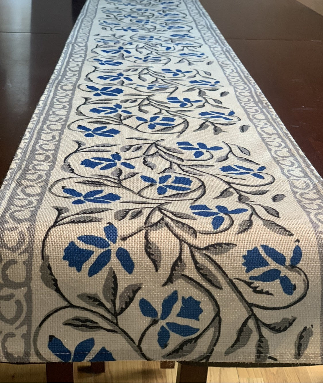 Abstract Floral Runner