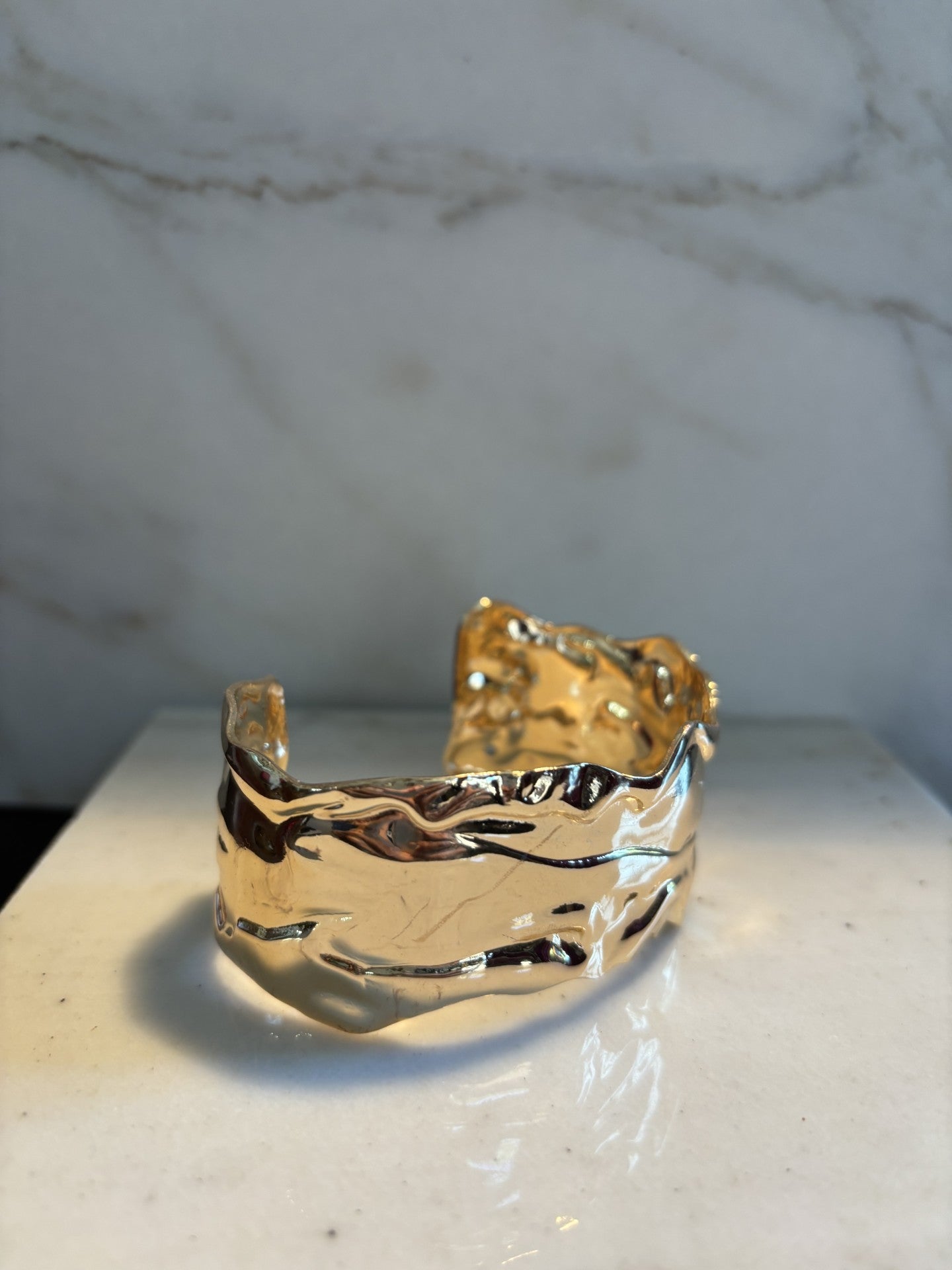 Irregular Edge Metal Bracelet